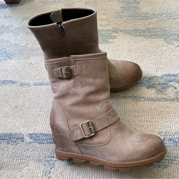 SOREL Joan Of Arctic Wedge II Boot Size 8.5 EUC Tan - Picture 9 of 10